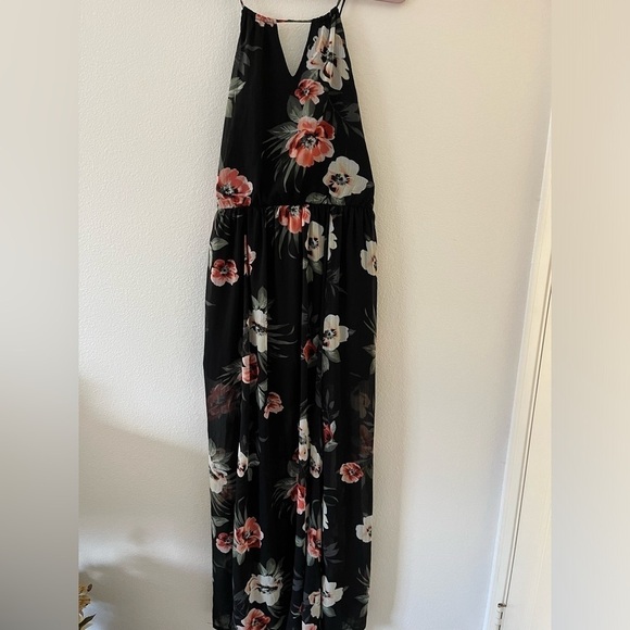 Hollister Halter Black Floral Maxi Size Small - Picture 1 of 5